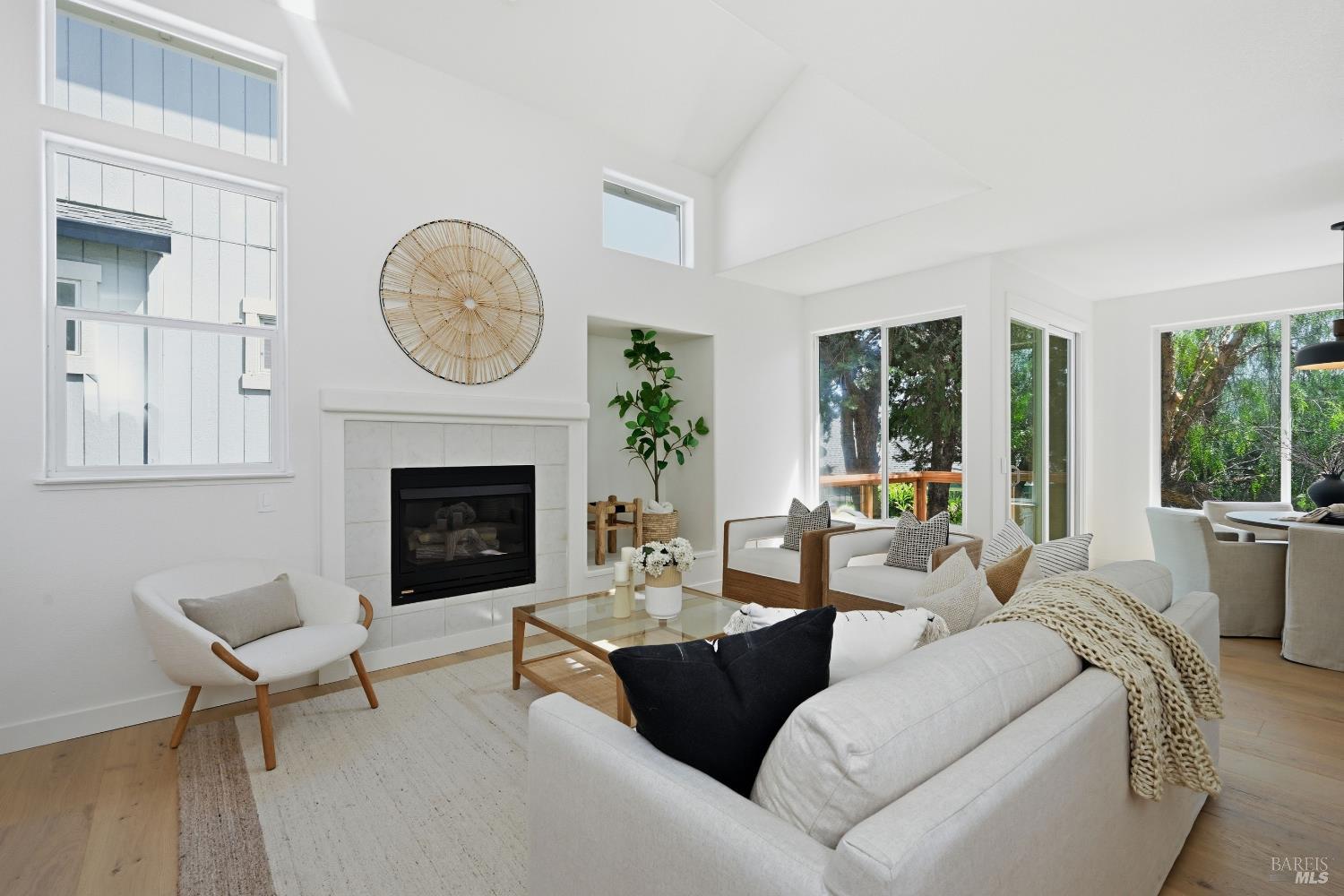5682 Raters Drive Santa Rosa, CA 95409 - Photo 12 of 36