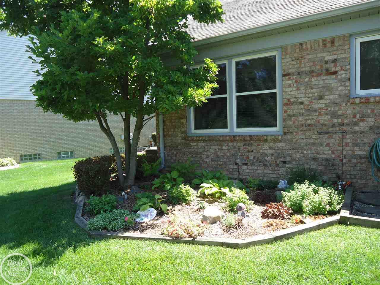 589 Lexington Drive Rochester, MI 48307 - Photo 32 of 39 Herb garden