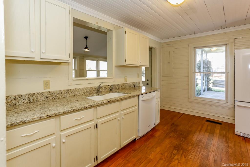 184 South Ridgecrest Street Rutherfordton, NC 28139 - Photo 5 of 30
