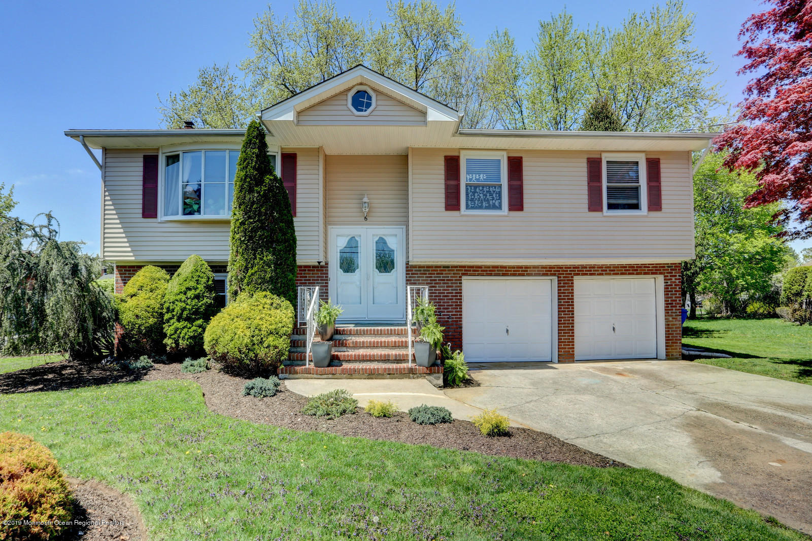 6 Kenmore Road Freehold, NJ 07728 - Photo 2 of 34 02_01Front_Exterior_mls