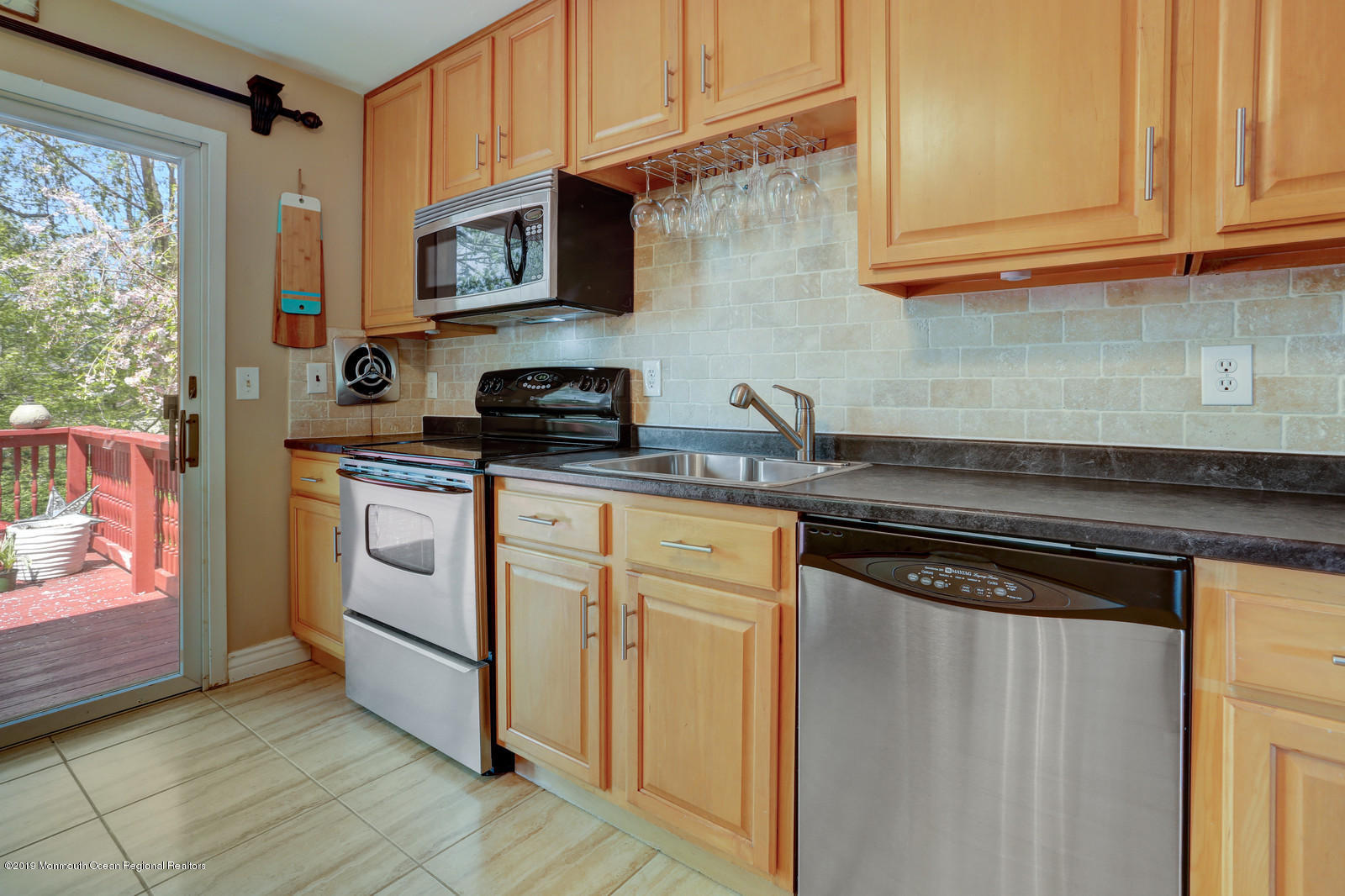 6 Kenmore Road Freehold, NJ 07728 - Photo 14 of 34 14_13Kitchen_mls