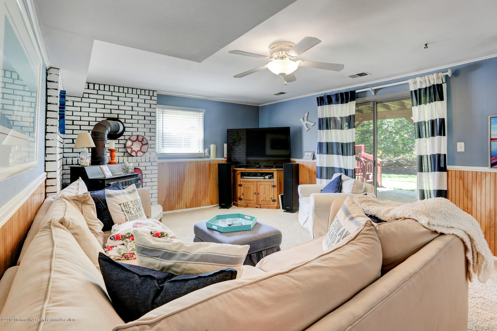 6 Kenmore Road Freehold, NJ 07728 - Photo 15 of 34 15_14Family_Room_mls