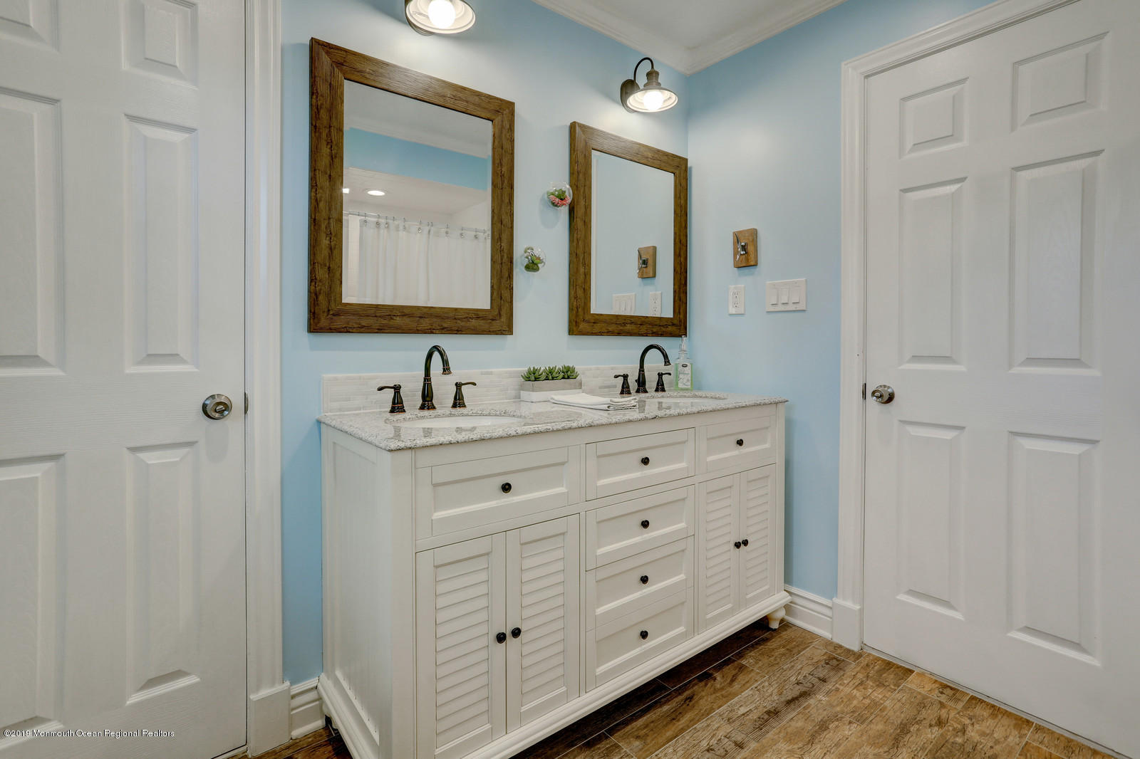 6 Kenmore Road Freehold, NJ 07728 - Photo 25 of 34 25_24Bathroom_mls
