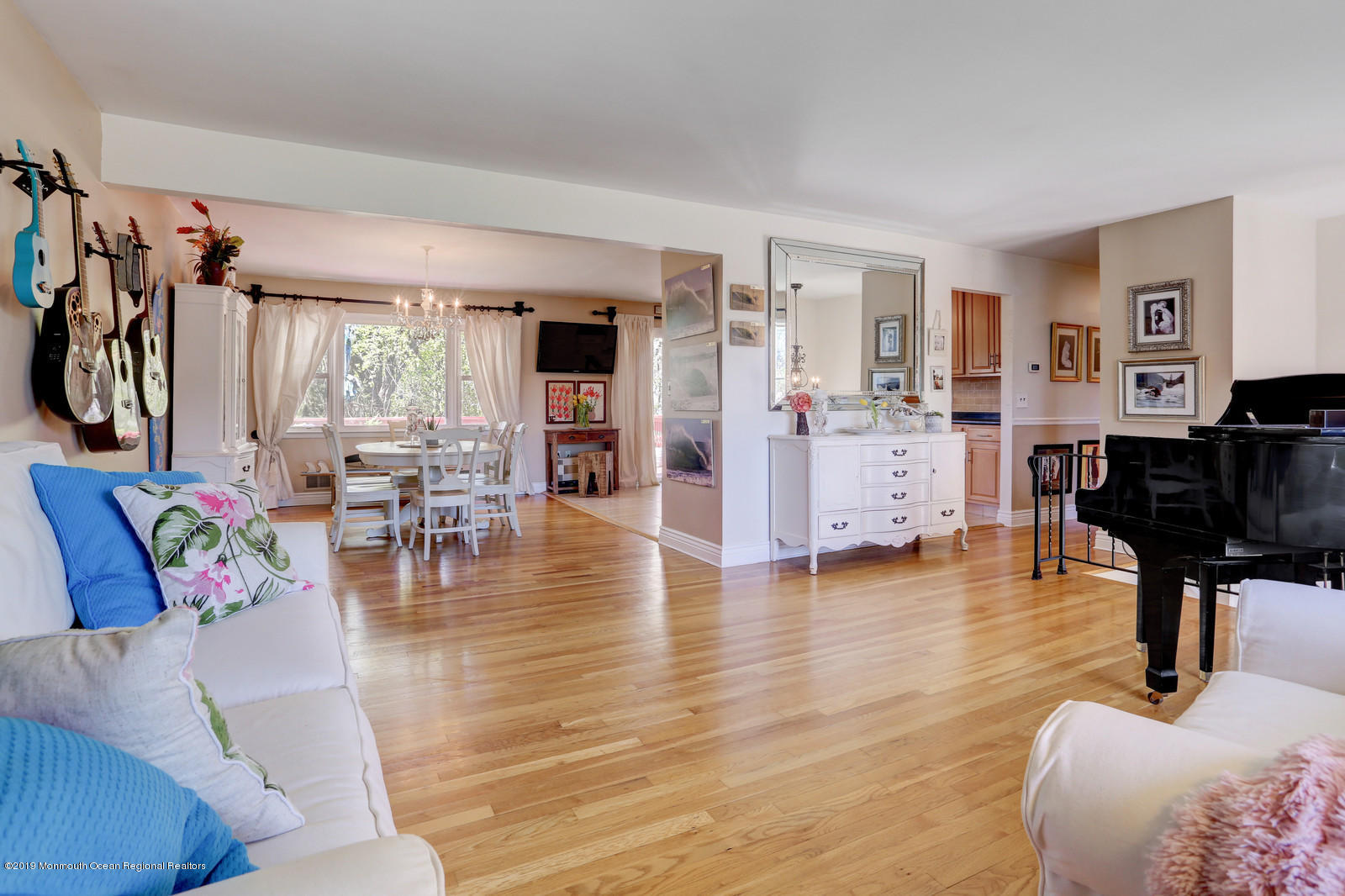 6 Kenmore Road Freehold, NJ 07728 - Photo 6 of 34 06_05Living_Room_mls