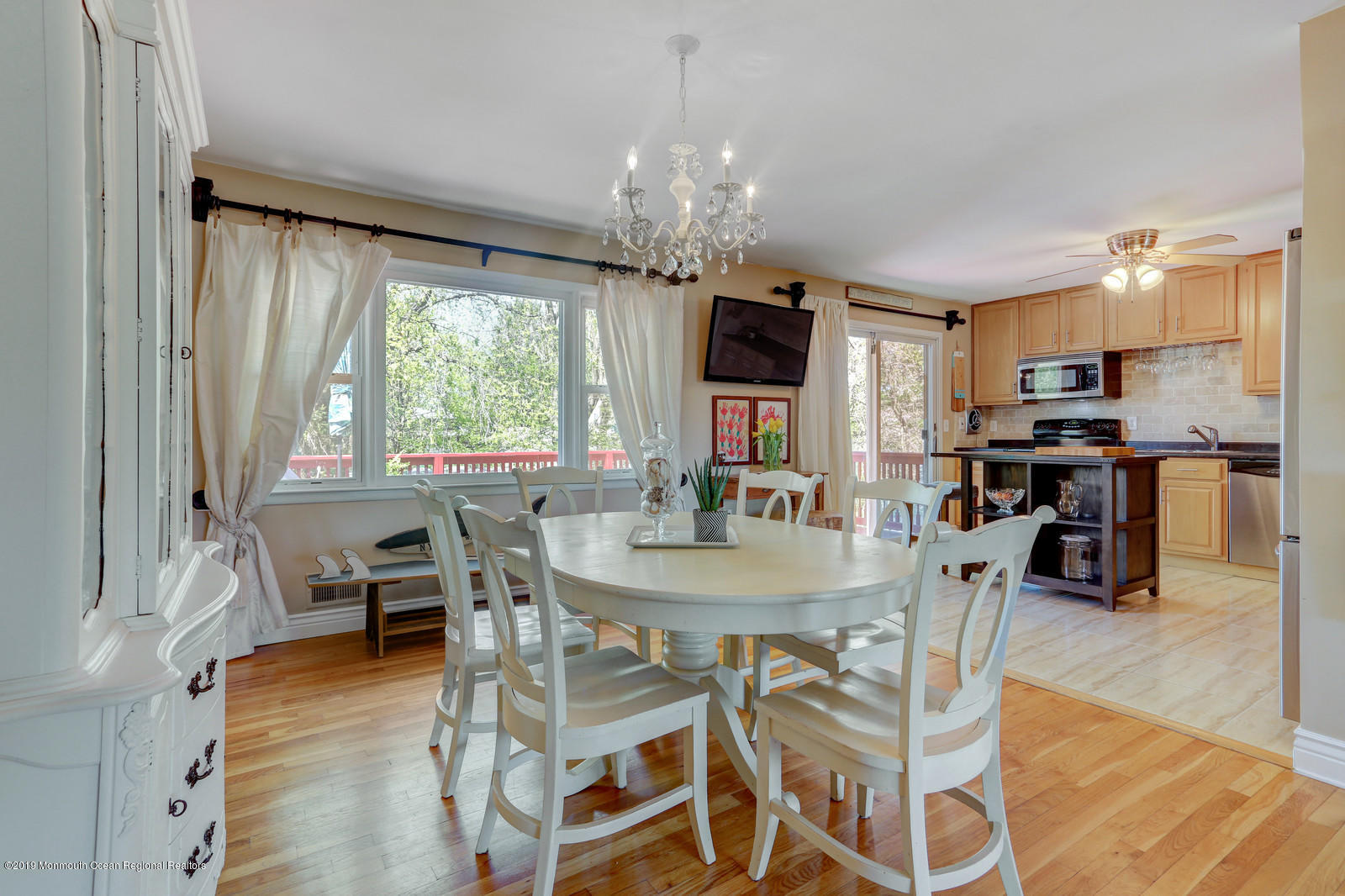 6 Kenmore Road Freehold, NJ 07728 - Photo 7 of 34 07_06Dining_Room_mls