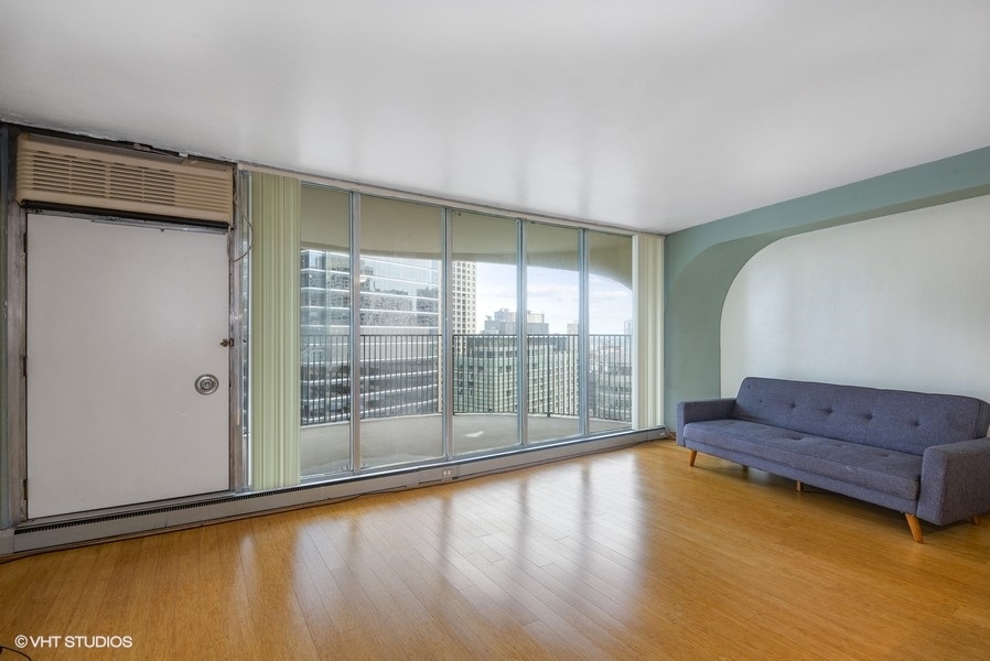 300 North State Street, Unit 3026 Chicago, IL 60654 - Photo 4 of 11