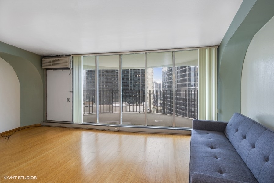300 North State Street, Unit 3026 Chicago, IL 60654 - Photo 5 of 11