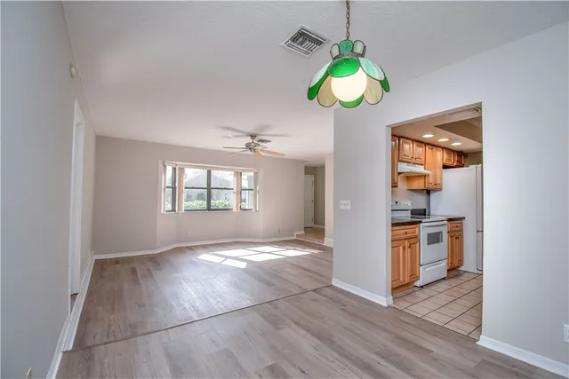 $369,900 | 124 Hinchman Avenue, Sebastian, FL 32958