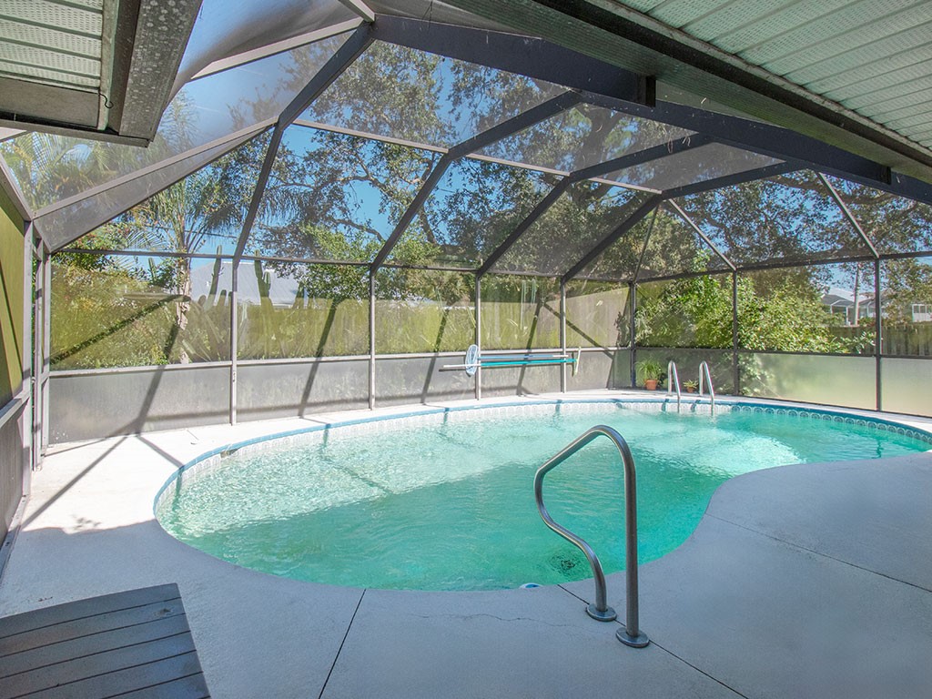 124 Hinchman Avenue Sebastian, FL 32958 - Photo 3 of 31 a view of a backyard