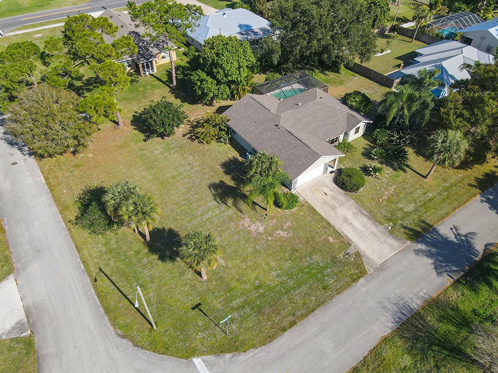 124 Hinchman Avenue Sebastian, FL 32958 - Photo 4 of 31 an aerial view of a house