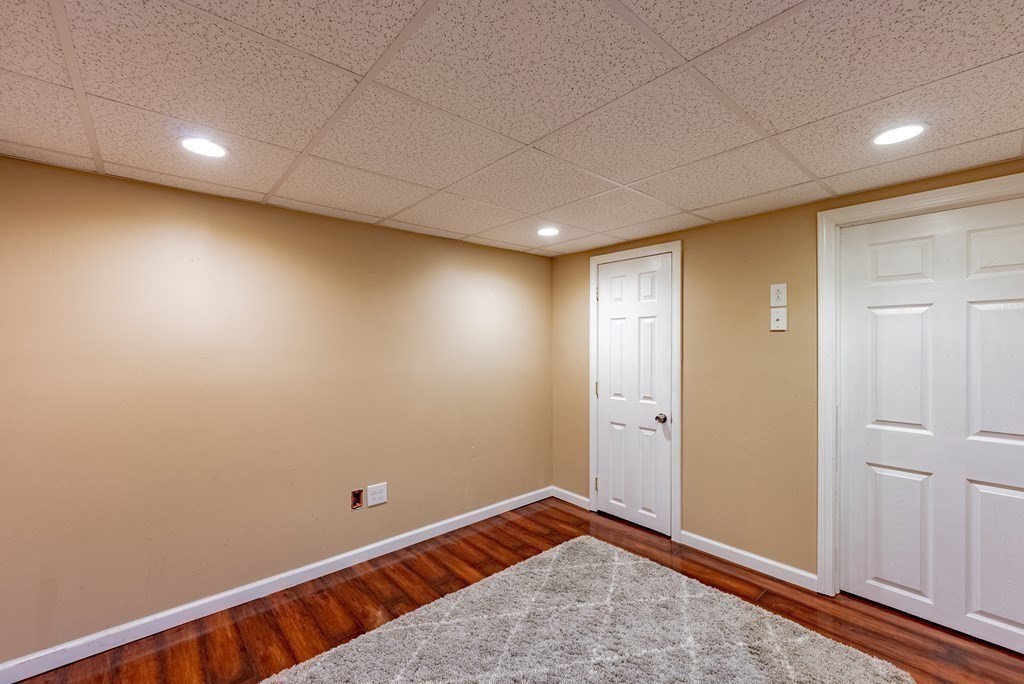 372 Ryan Road Northampton, MA 01062 - Photo 32 of 37