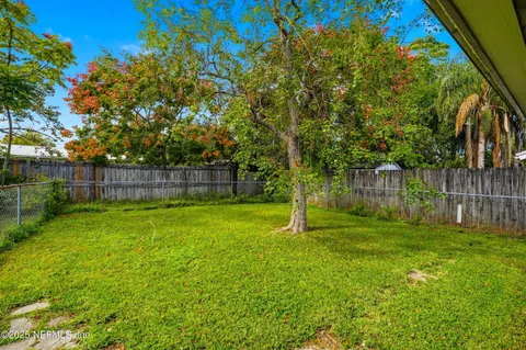 a view of an outdoor space and a yard