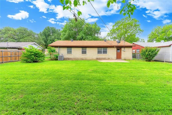 $1,750 | 4716 Fawn Drive, Fort Worth, TX 76132