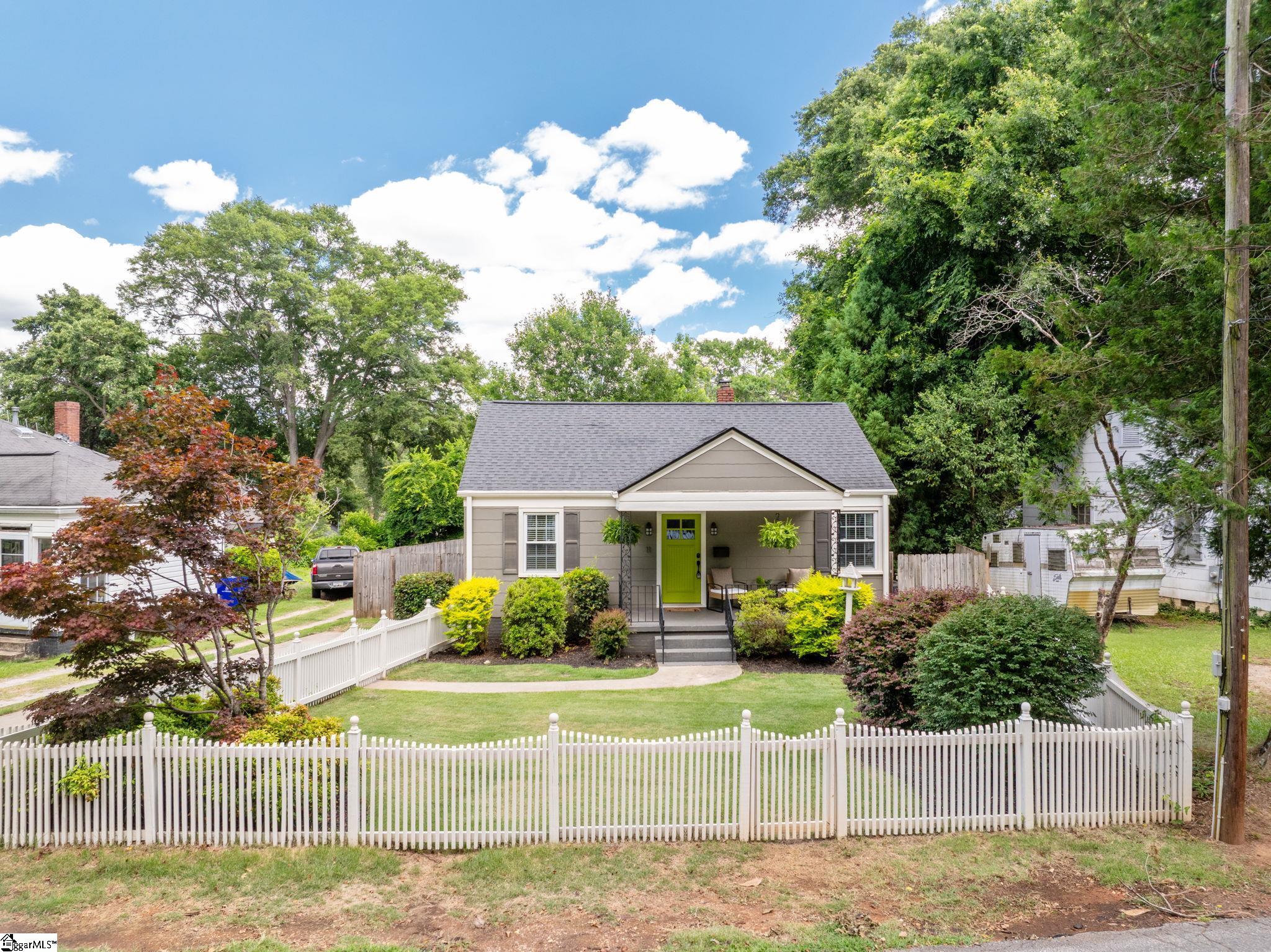 11 Tabor Street Greenville, SC 29609 - Photo 2 of 29