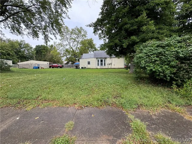 $50,000 | 335 East 15th Street, New Albany, IN 47150