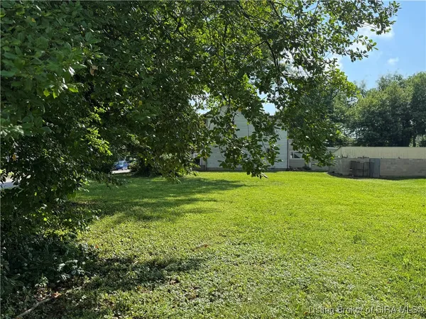 $50,000 | 335 East 15th Street, New Albany, IN 47150