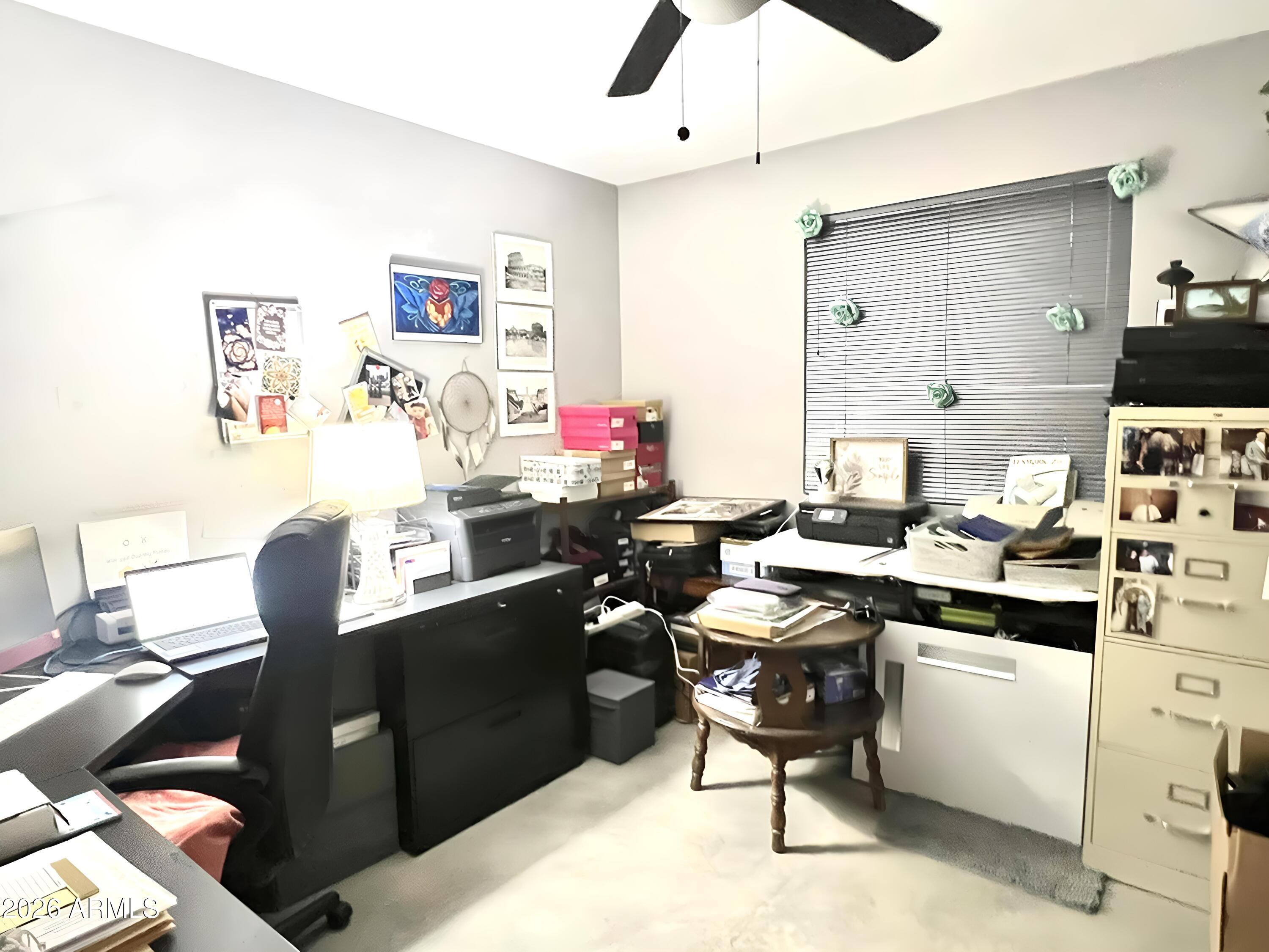 3425 East Libby Street Phoenix, AZ 85032 - Photo 13 of 16 a workspace with furniture