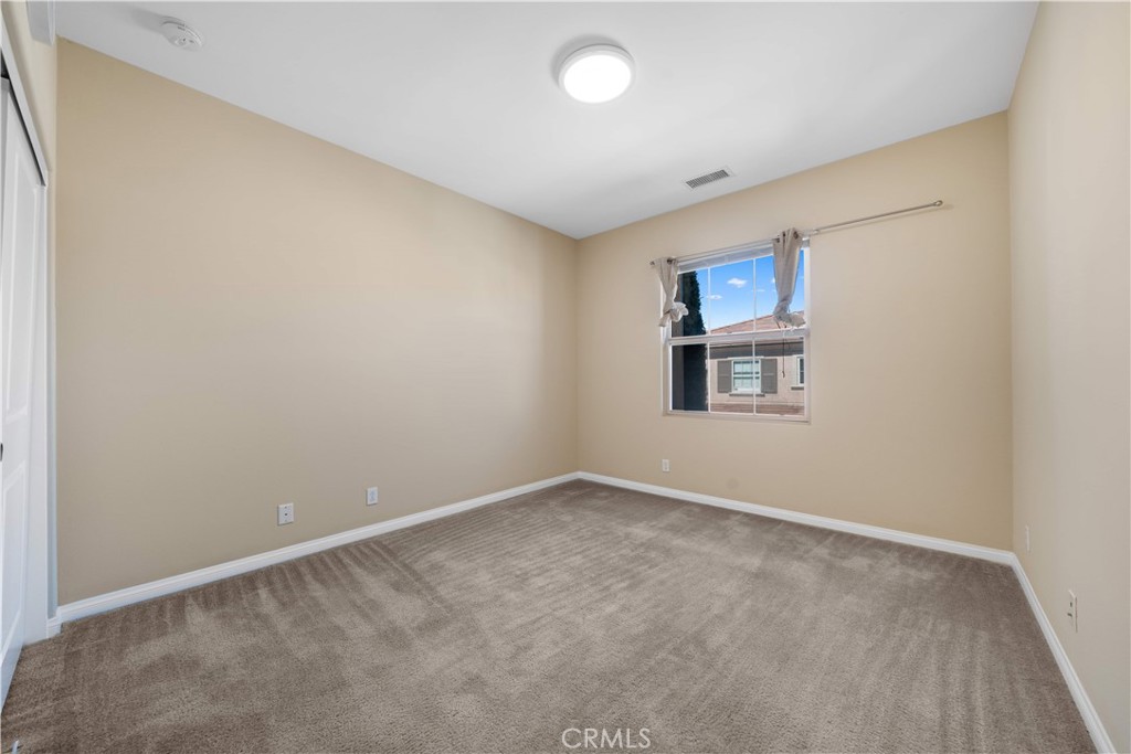 129 Overbrook Irvine, CA 92620 - Photo 38 of 41 an empty room with windows