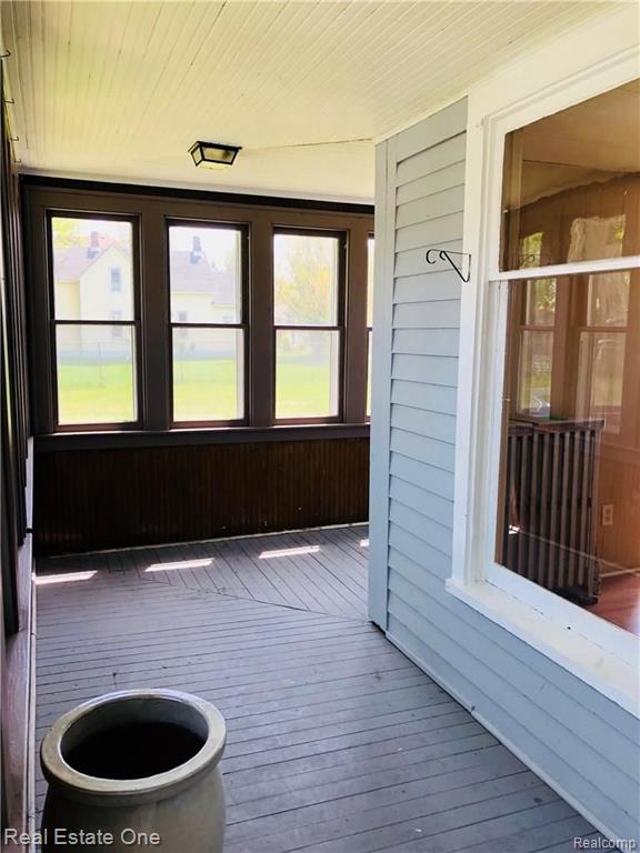 16 East James Street River Rouge, MI 48218 - Photo 4 of 12