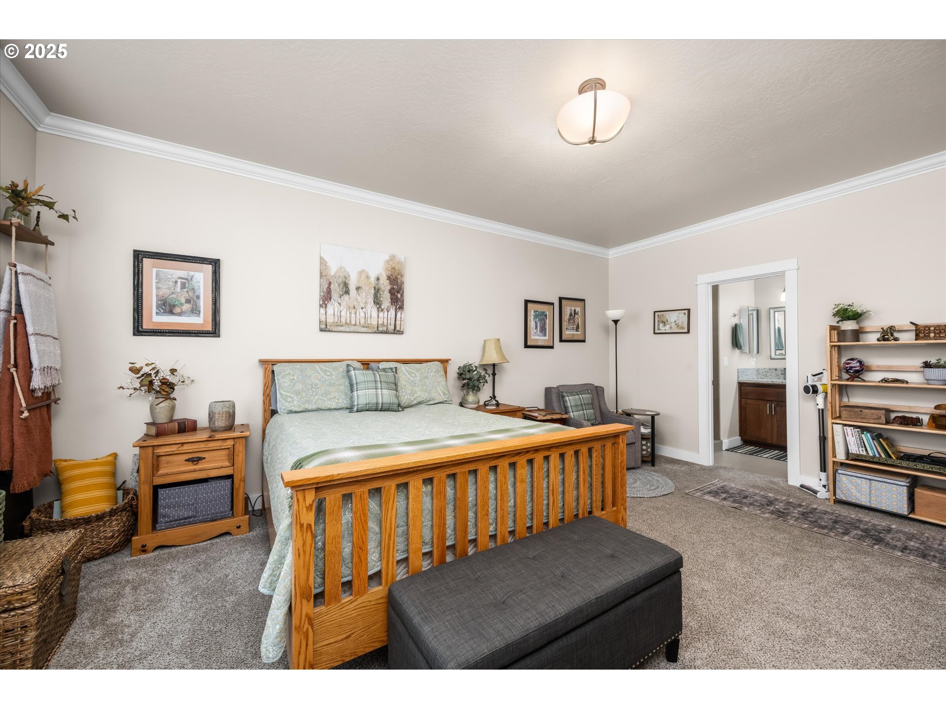 4187 Richland Street Springfield, OR 97478 - Photo 22 of 37 Attached Bathroom #2