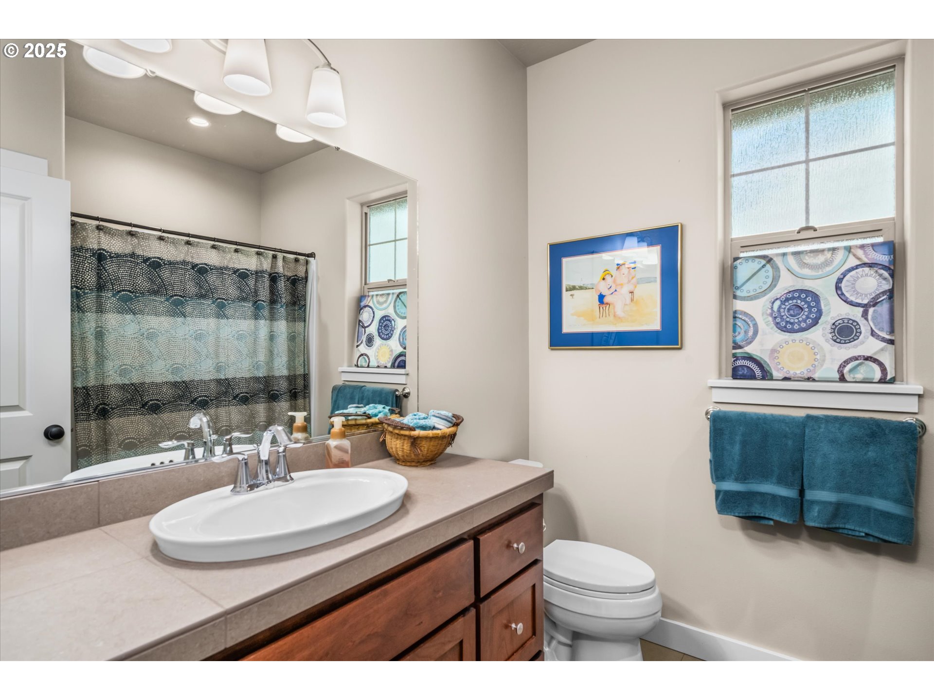 4187 Richland Street Springfield, OR 97478 - Photo 8 of 37 Bathroom