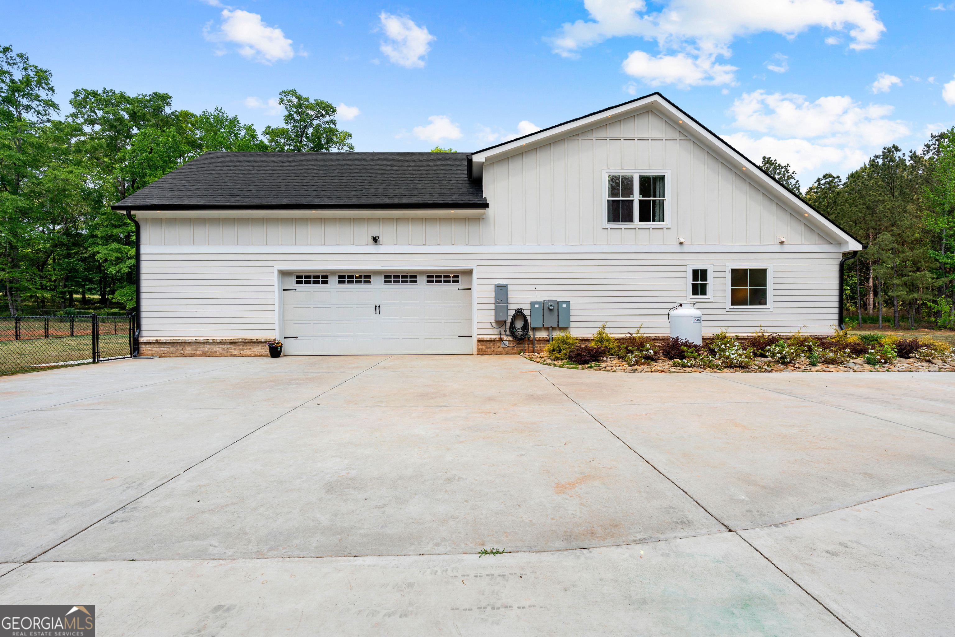 425 Dean Road Barnesville, GA 30204 - Photo 5 of 69