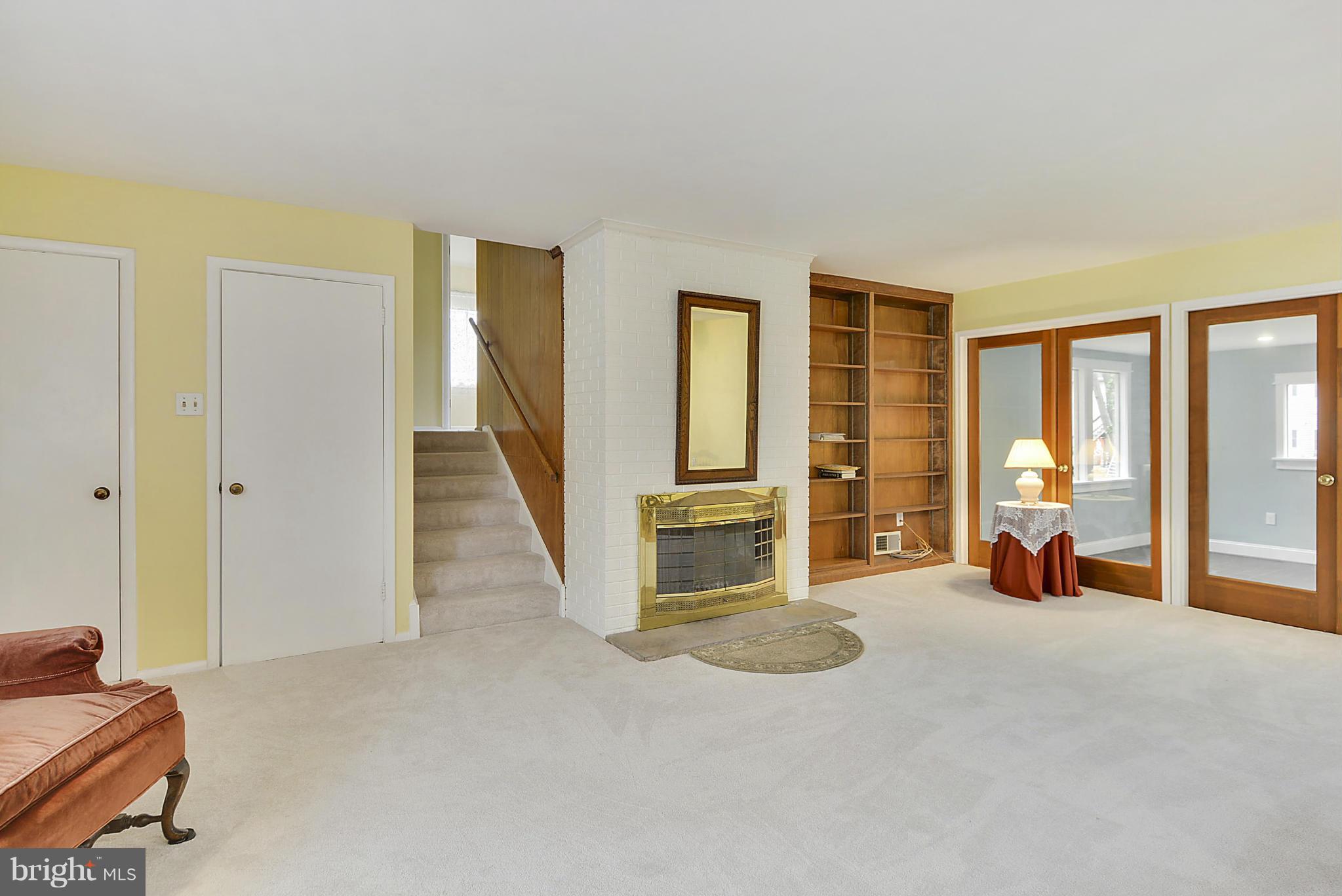 7405 Chatham Street Springfield, VA 22151 - Photo 4 of 30 a big room with closet and a bathroom