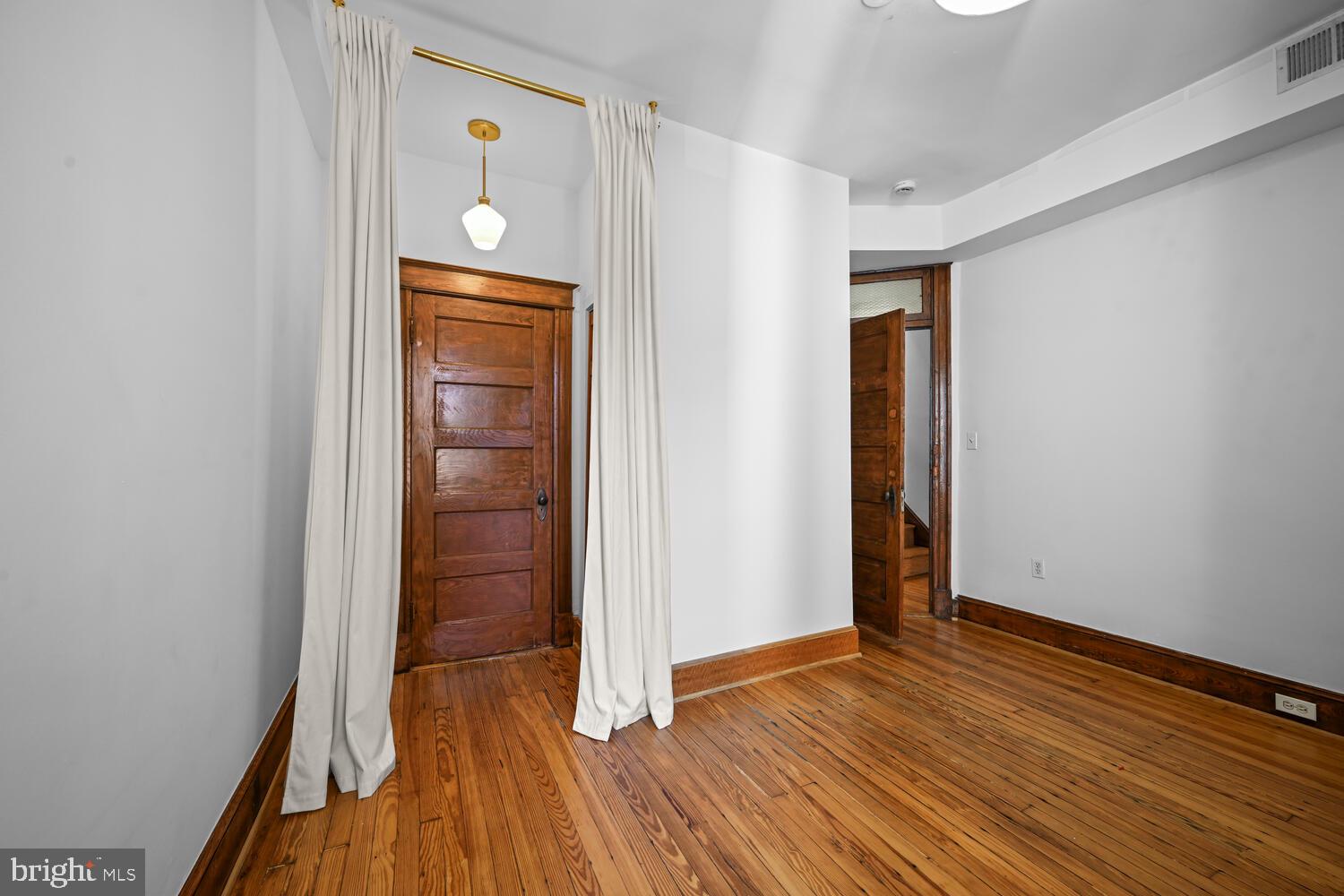 1206 Euclid Street Northwest Washington, DC 20009 - Photo 20 of 43