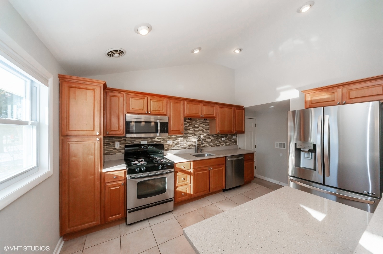 1023 Longaker Road Northbrook, IL 60062 - Photo 5 of 20