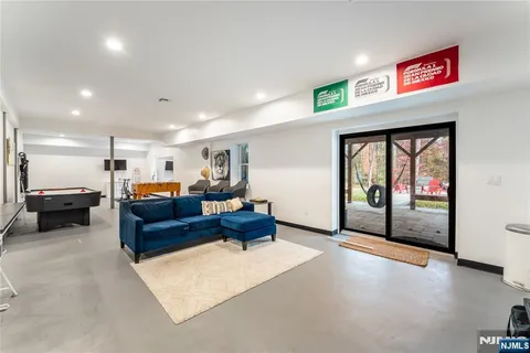 $1,100,000 | 45 Heritage Drive, West Milford, NJ 07480