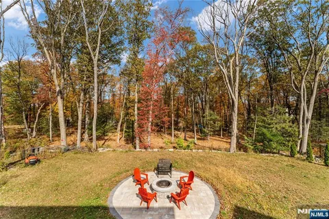 $1,100,000 | 45 Heritage Drive, West Milford, NJ 07480