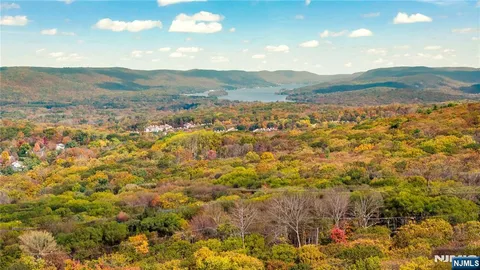 $1,100,000 | 45 Heritage Drive, West Milford, NJ 07480