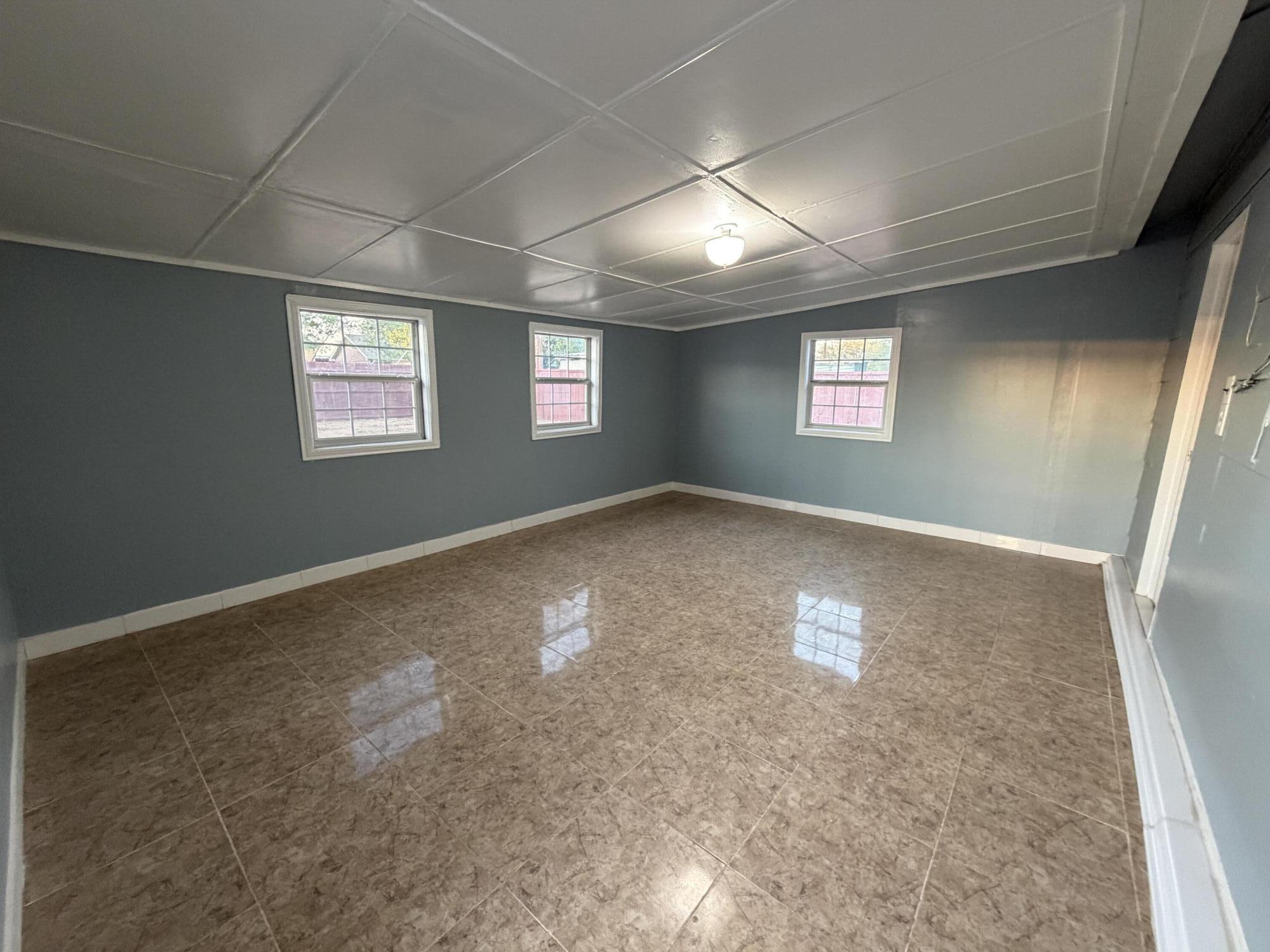 5720 46th Street Lubbock, TX 79414 - Photo 20 of 23 IMG_2504