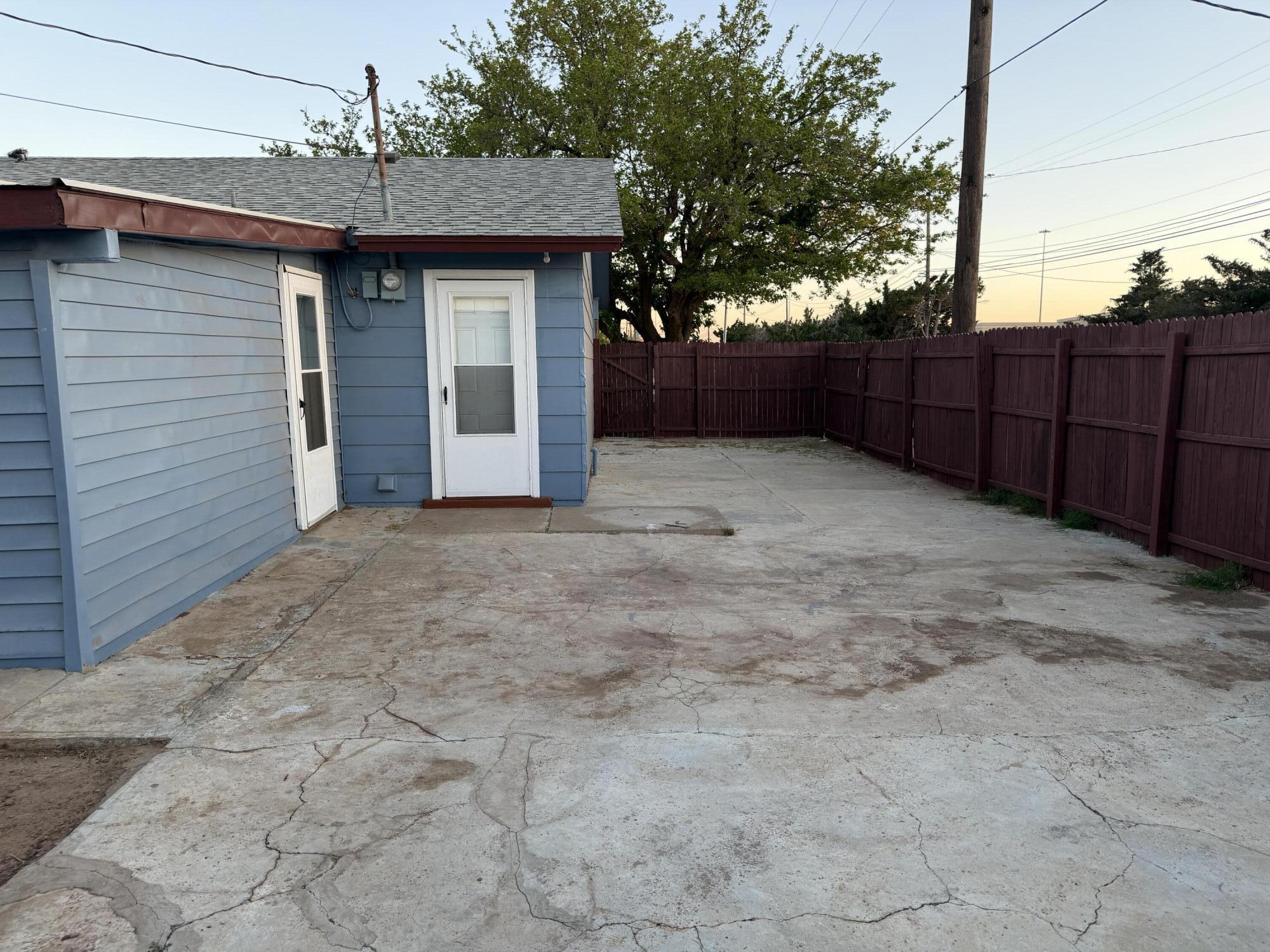 5720 46th Street Lubbock, TX 79414 - Photo 23 of 23 IMG_2508