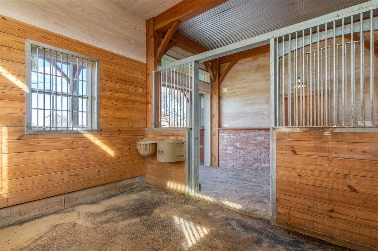 2385 Shelburne Falls Road Hinesburg, VT 05461 - Photo 11 of 40 Gallery Image 11