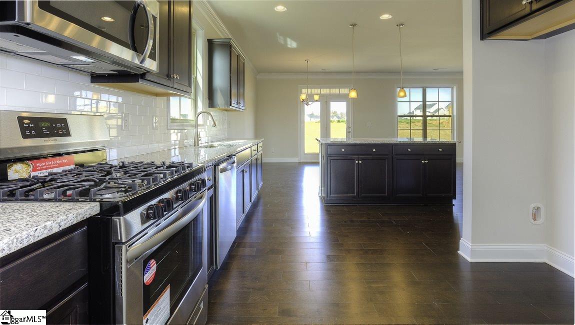 463 Bucklebury Road Greer, SC 29651 - Photo 8 of 36 Gallery Image 8