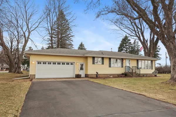 $270,000 | 635 Edgemont Drive Northeast, St. Cloud, MN 56304