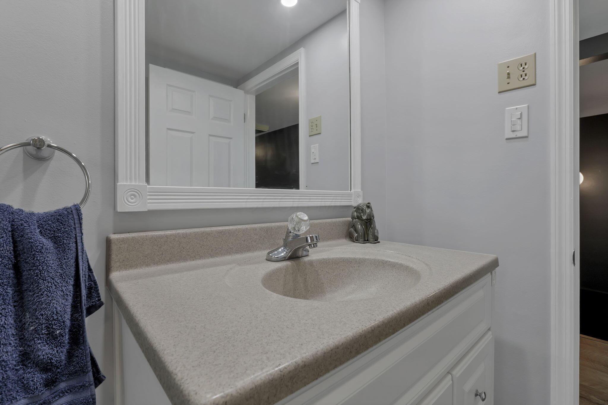 11750 16th Road Southwest Stoutsville, OH 43154 - Photo 27 of 74 Bathroom 2