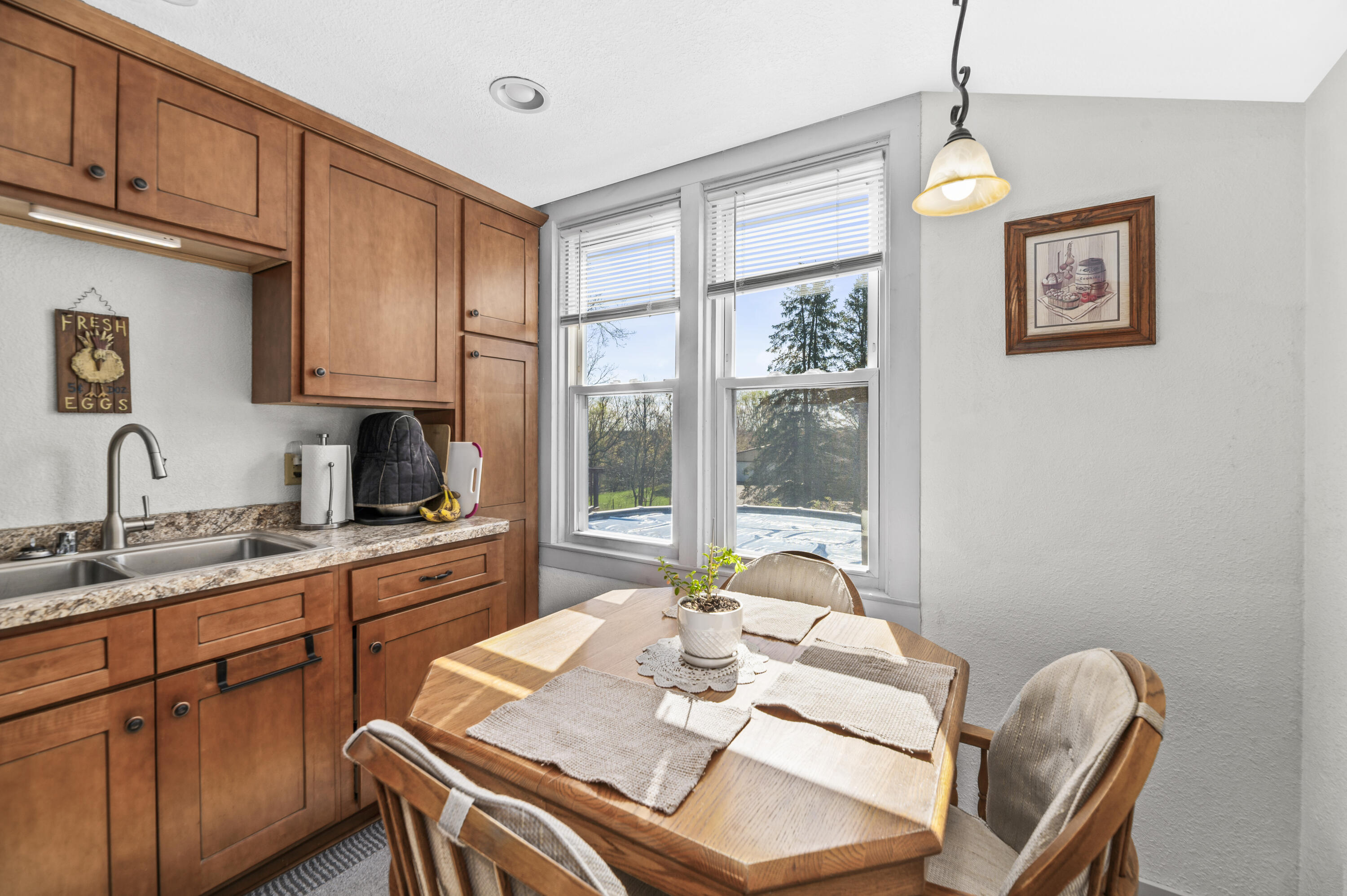 S51W30943 Old Village Road Genesee, WI 53149 - Photo 4 of 36 Kitchen