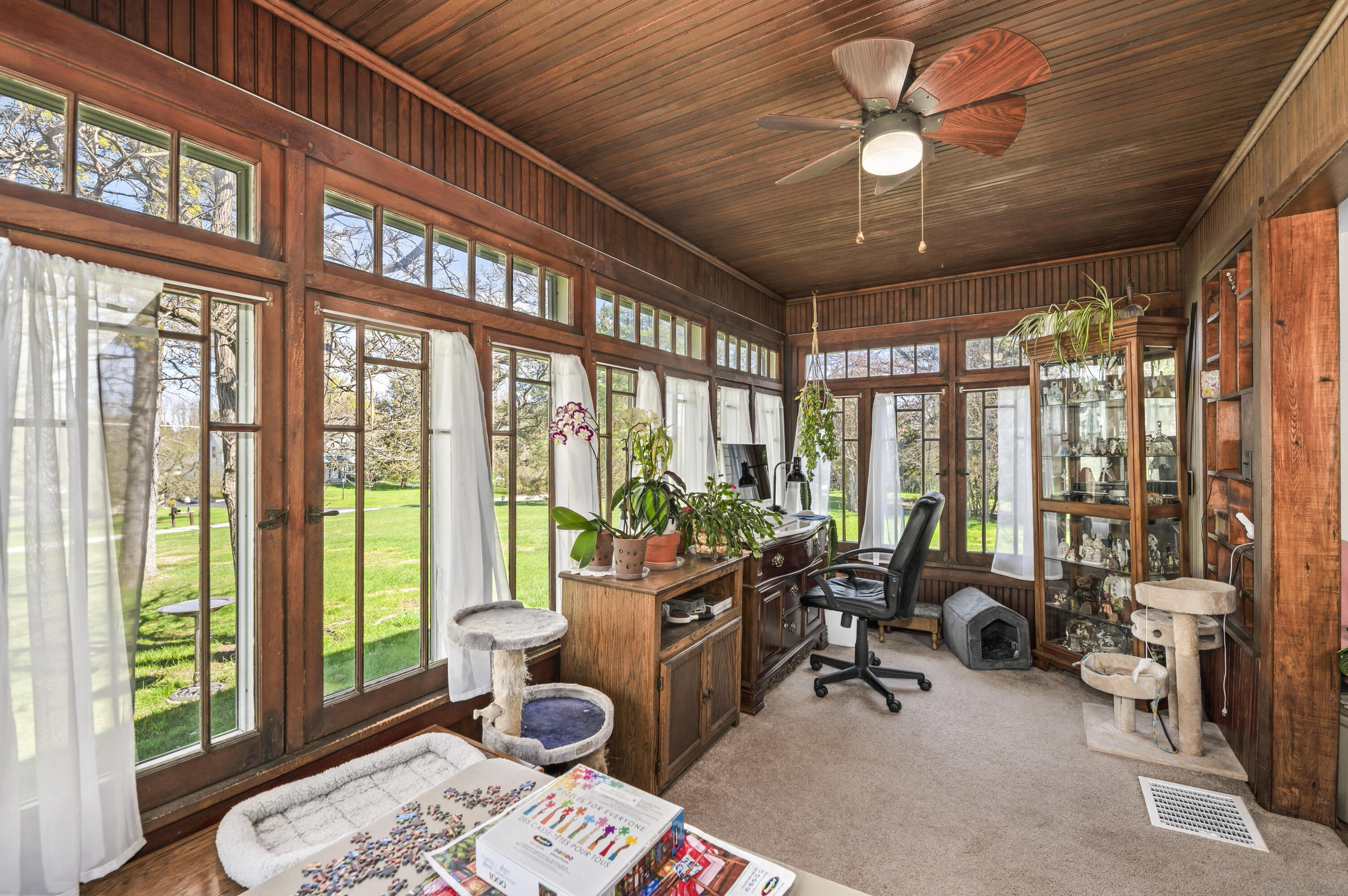 S51W30943 Old Village Road Genesee, WI 53149 - Photo 10 of 36 Sun room