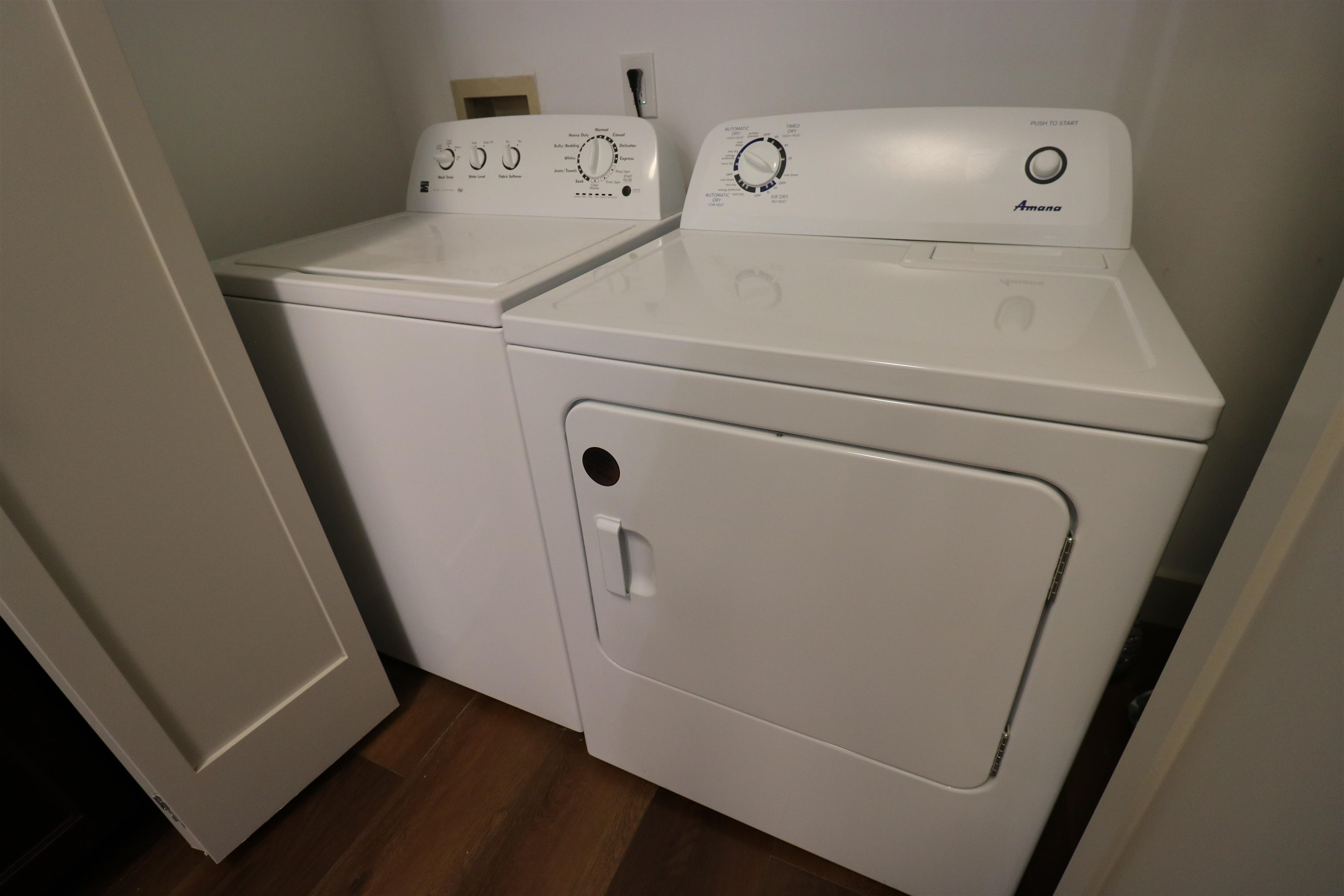 613 Augusta Circle St. Augustine, FL 32086 - Photo 7 of 26 a utility room with dryer and washer