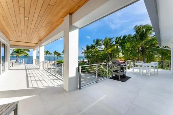 $7,795,000 | 89701 Old Highway, Tavernier, FL 33070