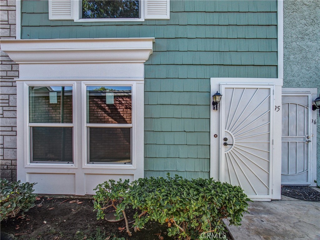 5640 Riverside, Unit 95 Chino, CA 91710 - Photo 4 of 30 Front of condo