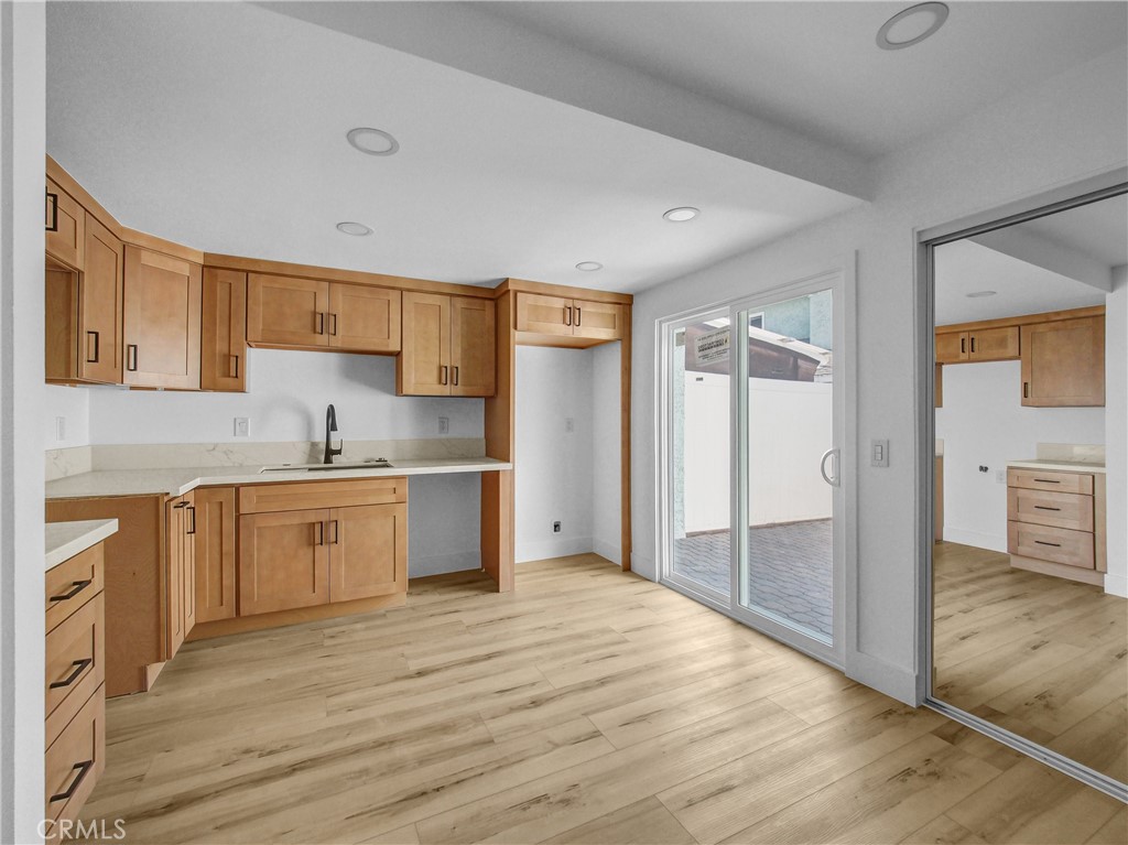 5640 Riverside, Unit 95 Chino, CA 91710 - Photo 9 of 29 Kitchen