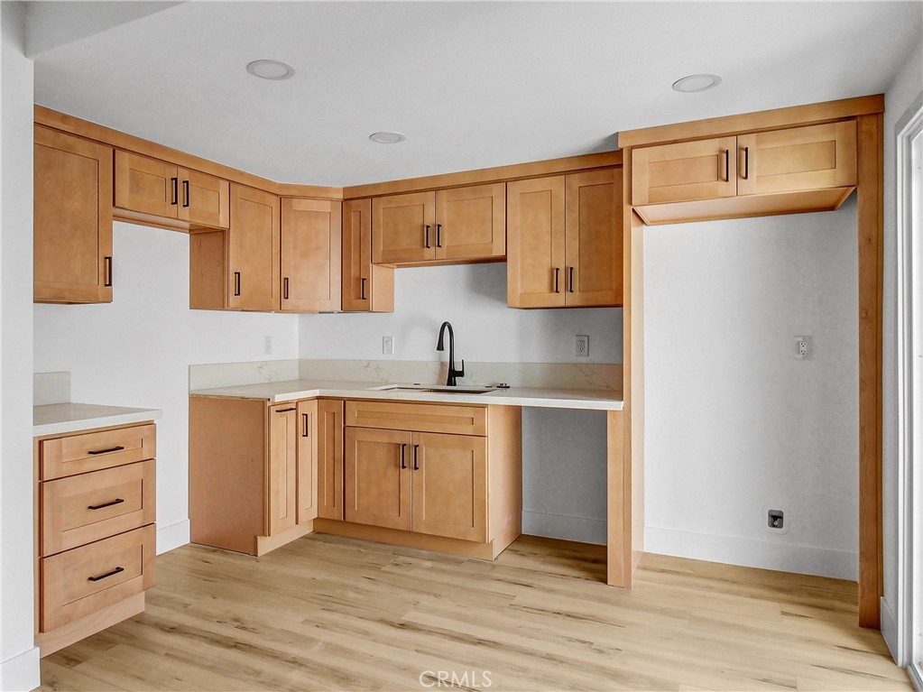 5640 Riverside, Unit 95 Chino, CA 91710 - Photo 10 of 29 Kitchen