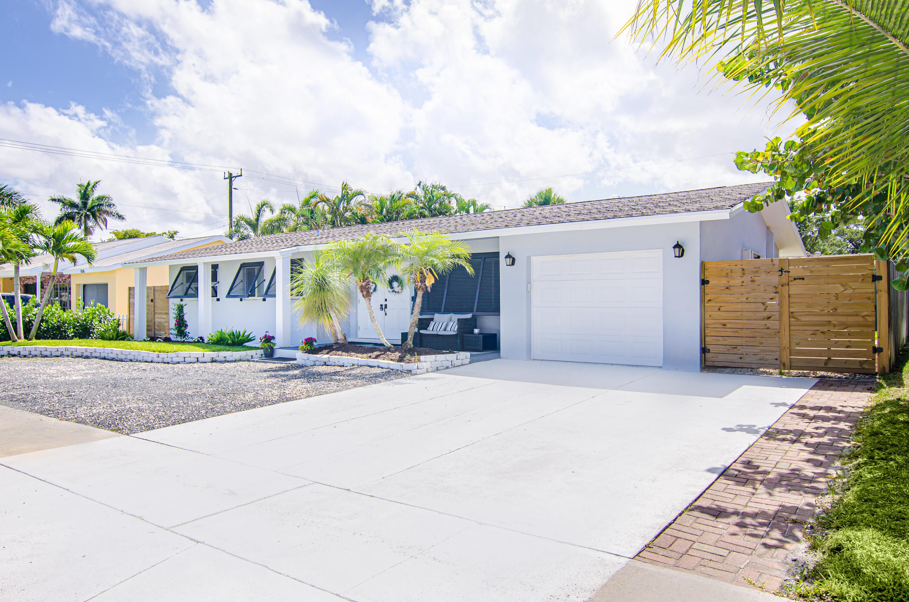 510 Dover Road Jupiter, FL 33469 - Photo 2 of 27 VIS_6923-Edit