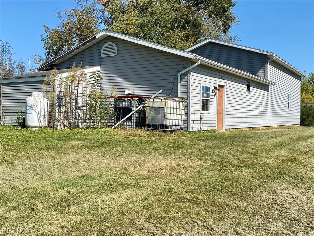 11043 Lippincott Road East Rochester, OH 44625 - Photo 11 of 34 Gallery Image 11