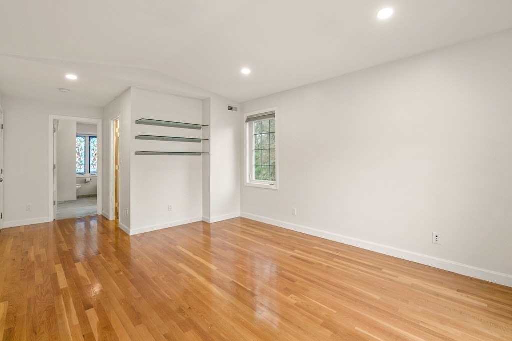 28 Doran Road Wayland, MA 01778 - Photo 17 of 29 Gallery Image 17