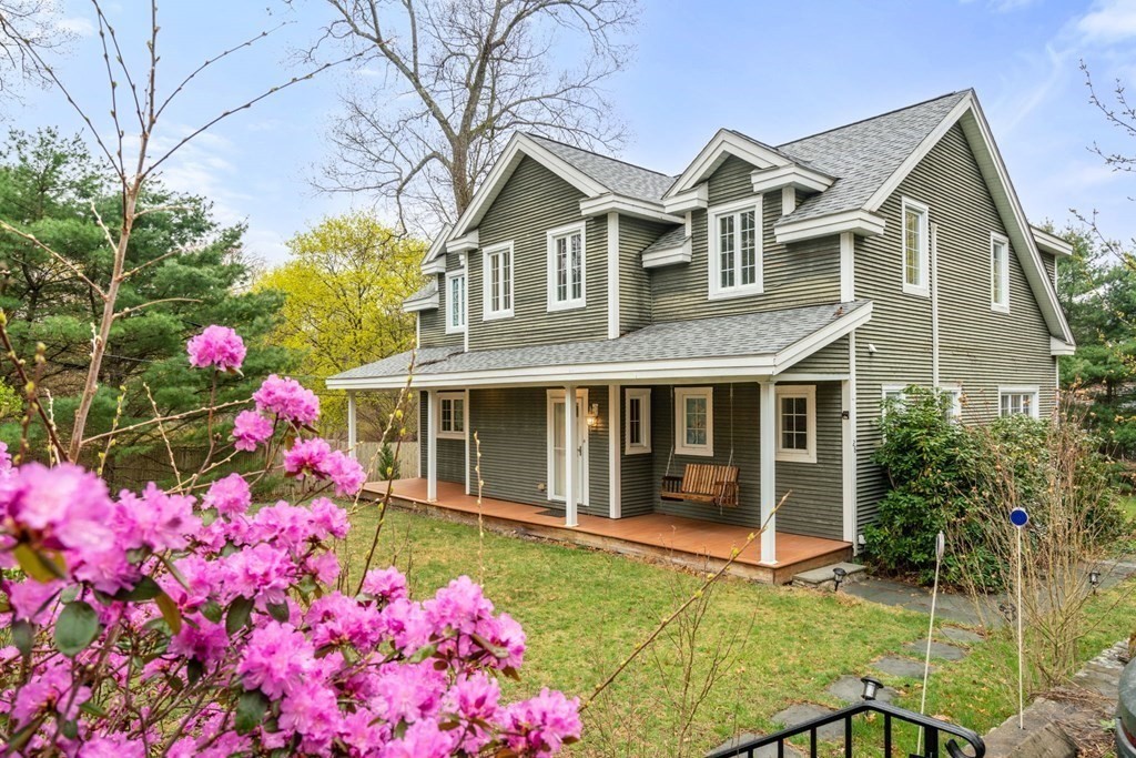 28 Doran Road Wayland, MA 01778 - Photo 2 of 29 Gallery Image 2