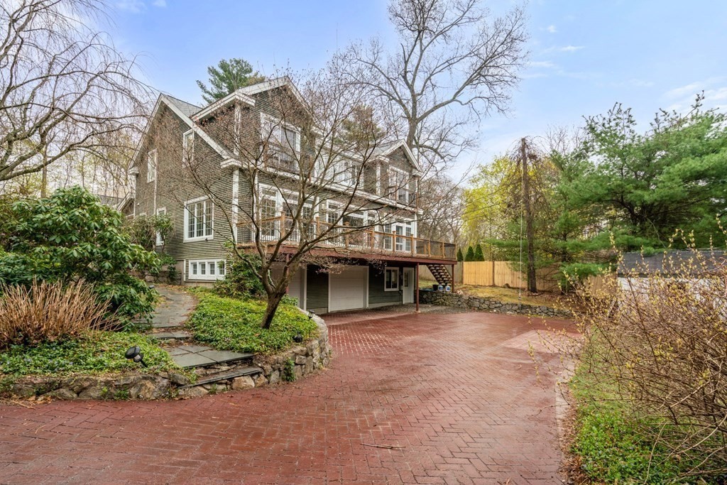 28 Doran Road Wayland, MA 01778 - Photo 3 of 29 Gallery Image 3